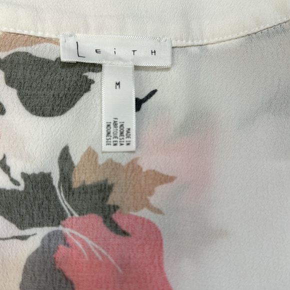 Leith robe - Picture 6 of 6